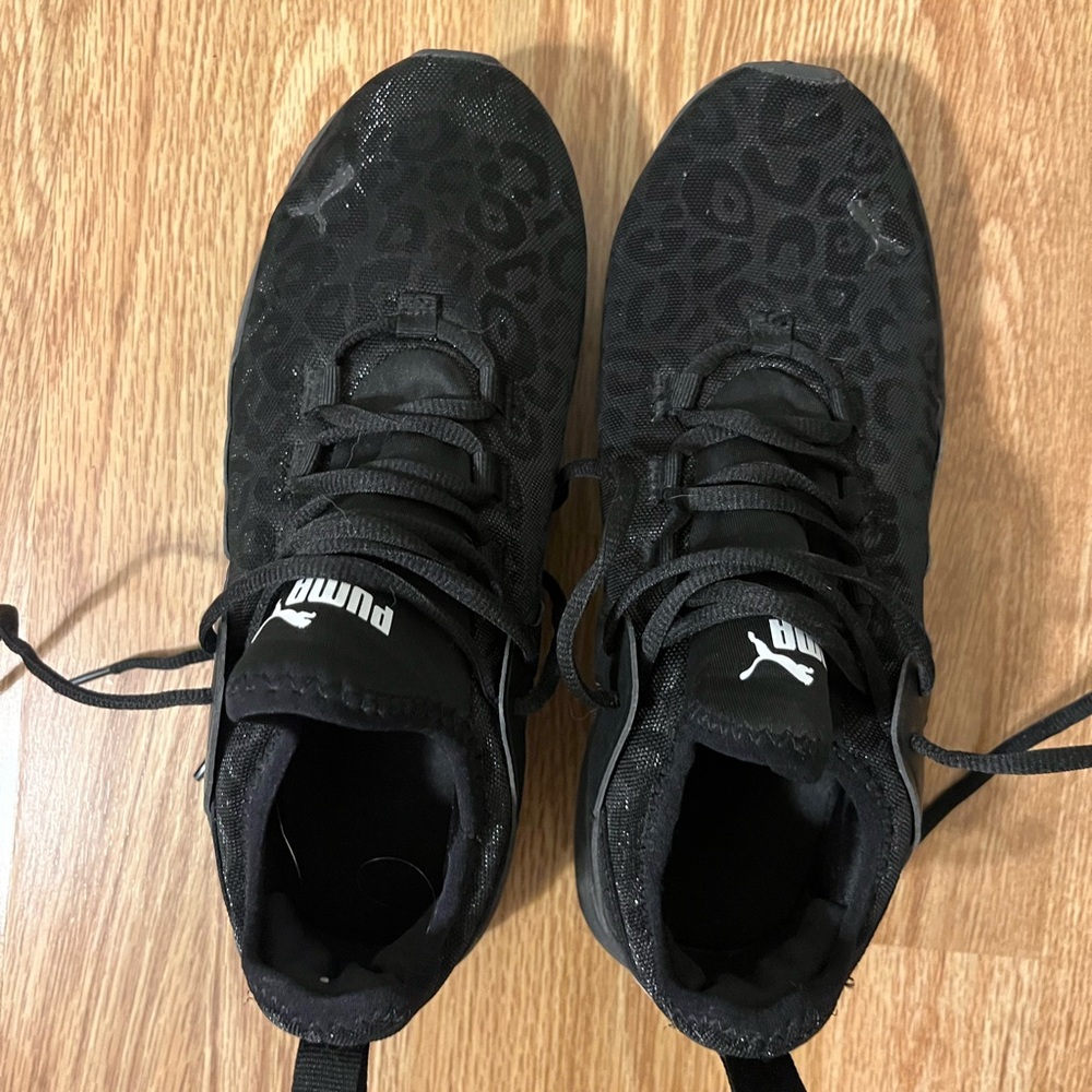 Puma Leopard gym shoes